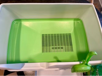 Purina Tidy Cats XL Litter Box System plus pads/pellets!
