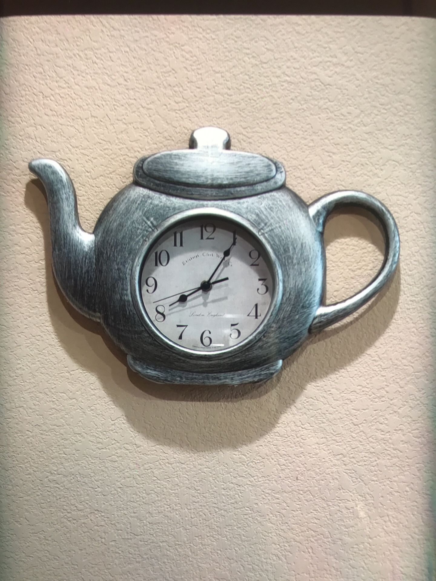 Dining, kitchen or nook tea clock