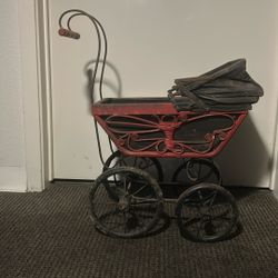 Beautiful Hand Made Vintage Baby Doll carriage 