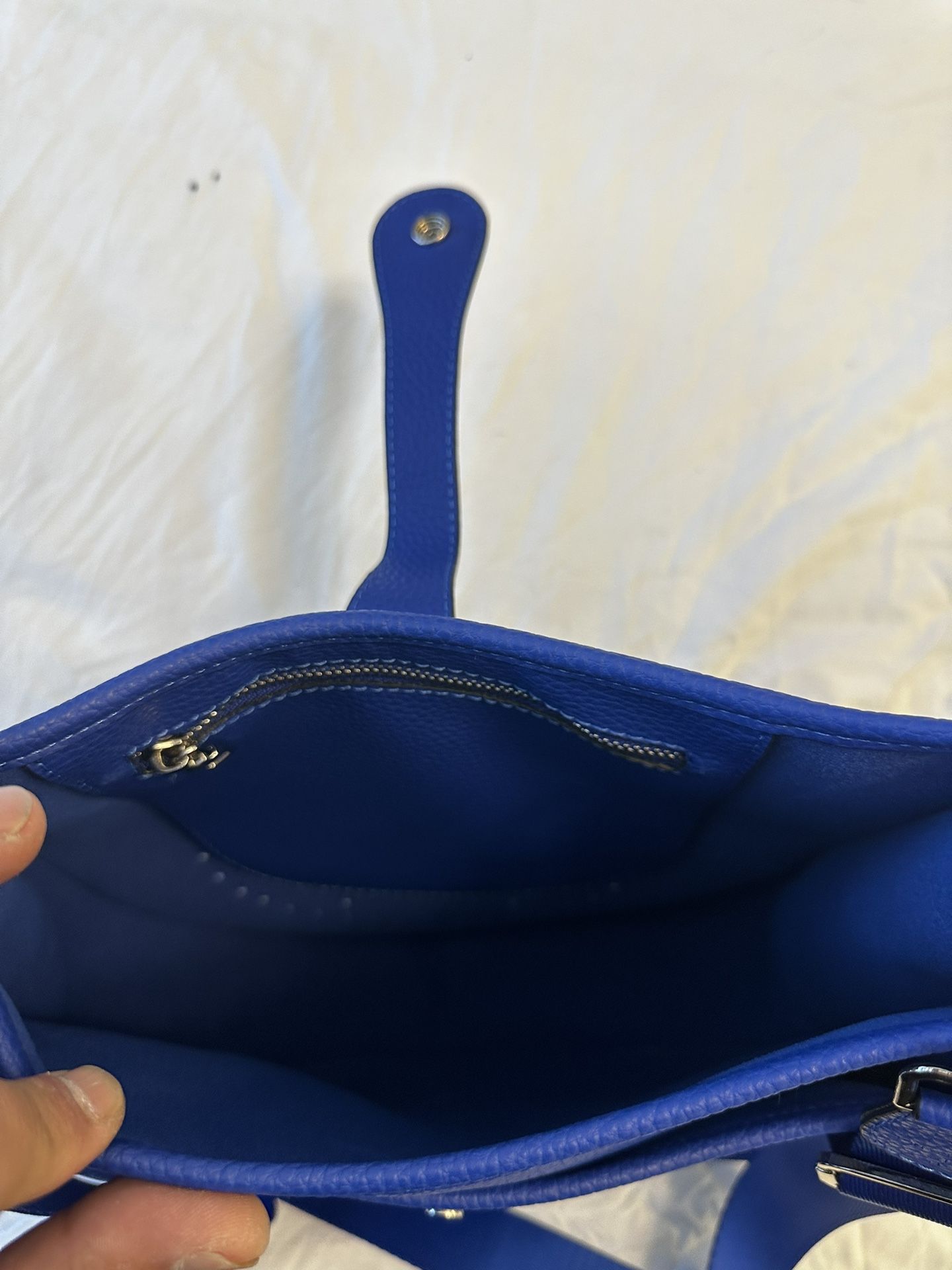 Hermès Blue Royal Togo Birkin 25 Gold Hardware, 2022 for Sale in  Kannapolis, NC - OfferUp