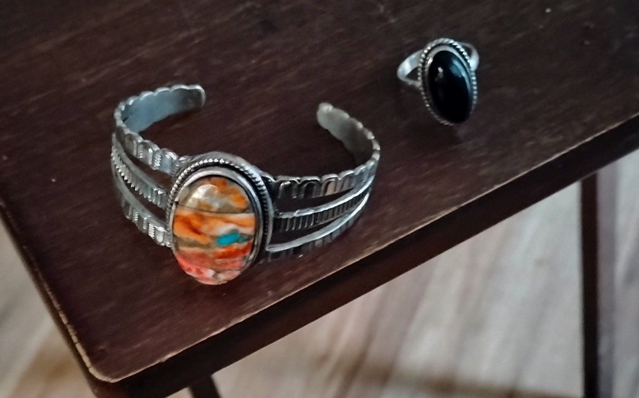 Spiny Oyster Southwestern Cuff & 9.5 Onyx Ring