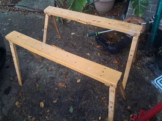 Folding Sawhorse Workbench