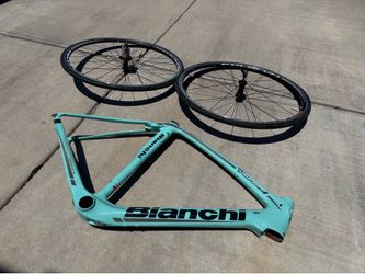 Bianchi Carbon Fiber & Fulcrum Racing Wheels
