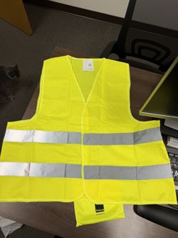 100 Pieces Of High-Visibility Safety Vests - Warehouse / Construction / Event Staff