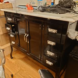Vanity/Barber Stations (3x)