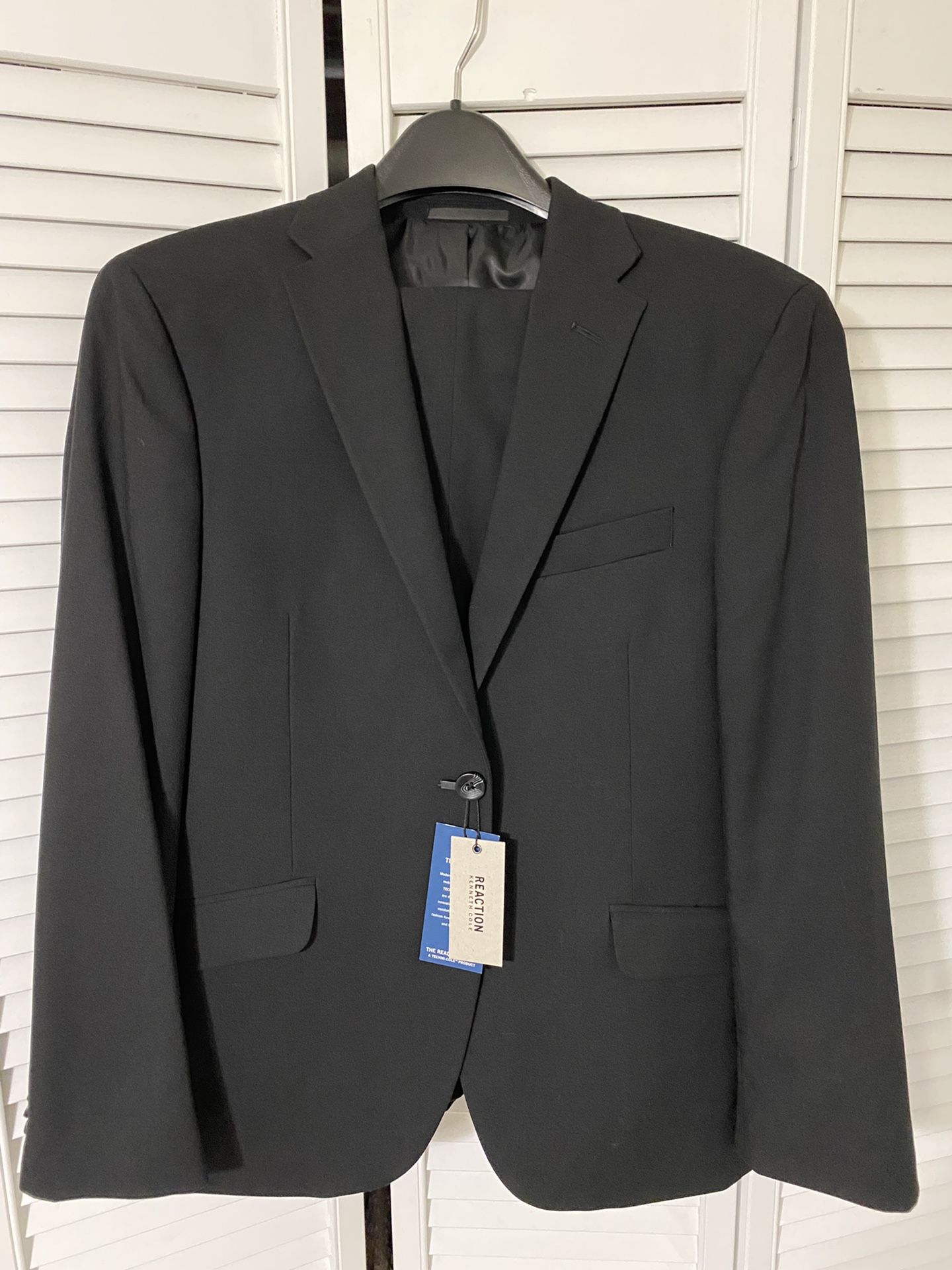Kenneth cole Suit