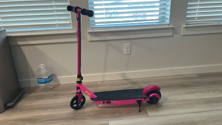 Razor E90 Electric Scooter