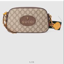 Gucci Supreme Messenger Bag 