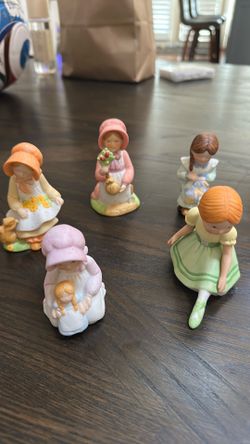 Holly Hobbie Fugurines
