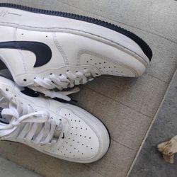 2 For 1 Deal Black And White Air Force Ones Lighting Vans With Box