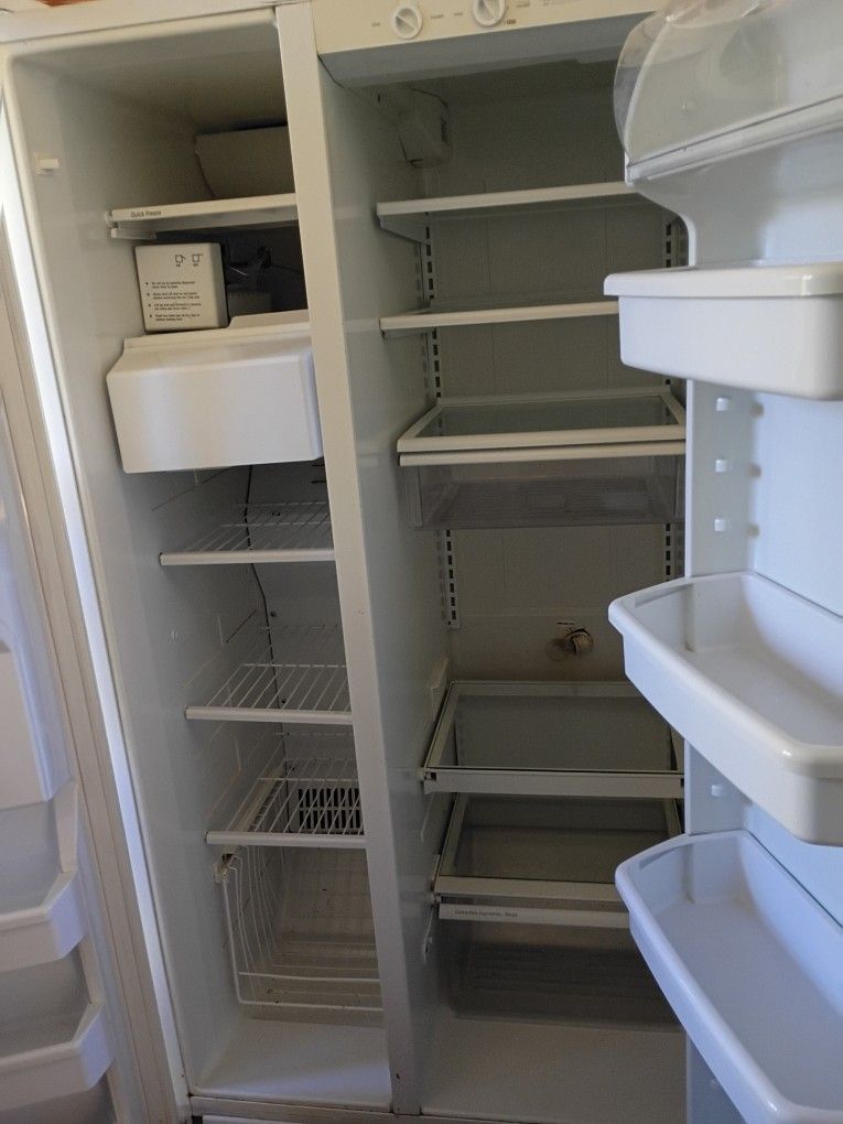 Kenmore Refrigerator 