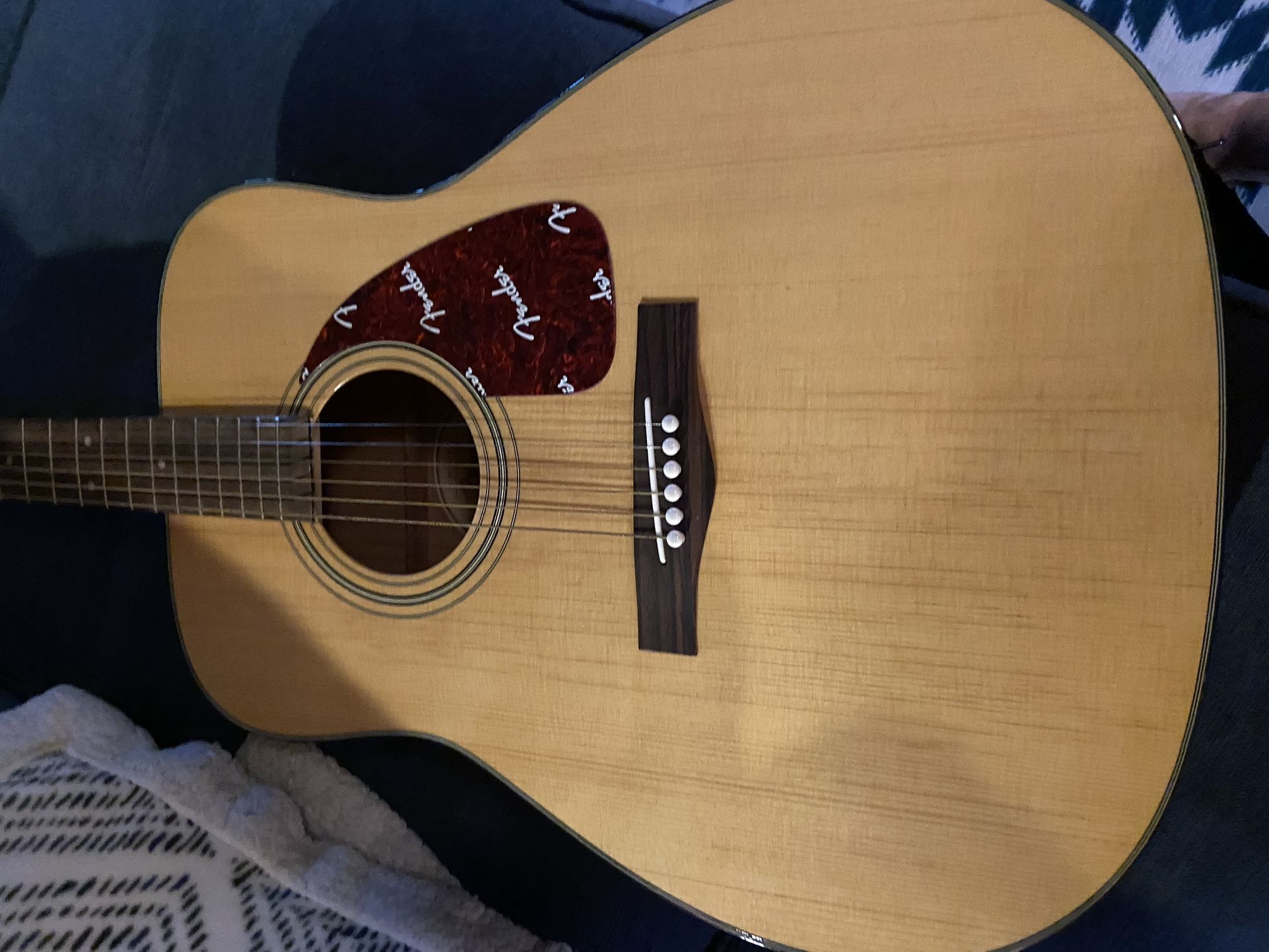 Fender DG-7 Accoustic Guitar