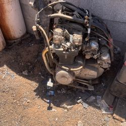 Kz 1000 Kawasaki Complete Motor With Carburetors Parts