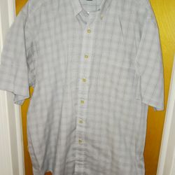 Very Nice Men's Size Large Dress Shirt 