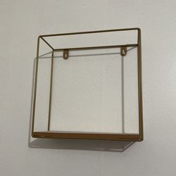 Wall shelves