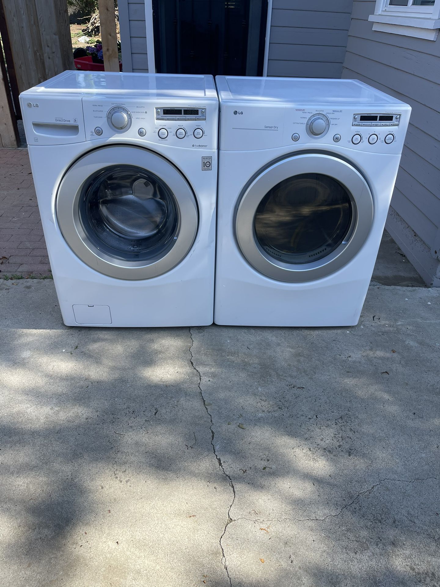 LG Washer/Dryer (Gas Dryer + Stackable)