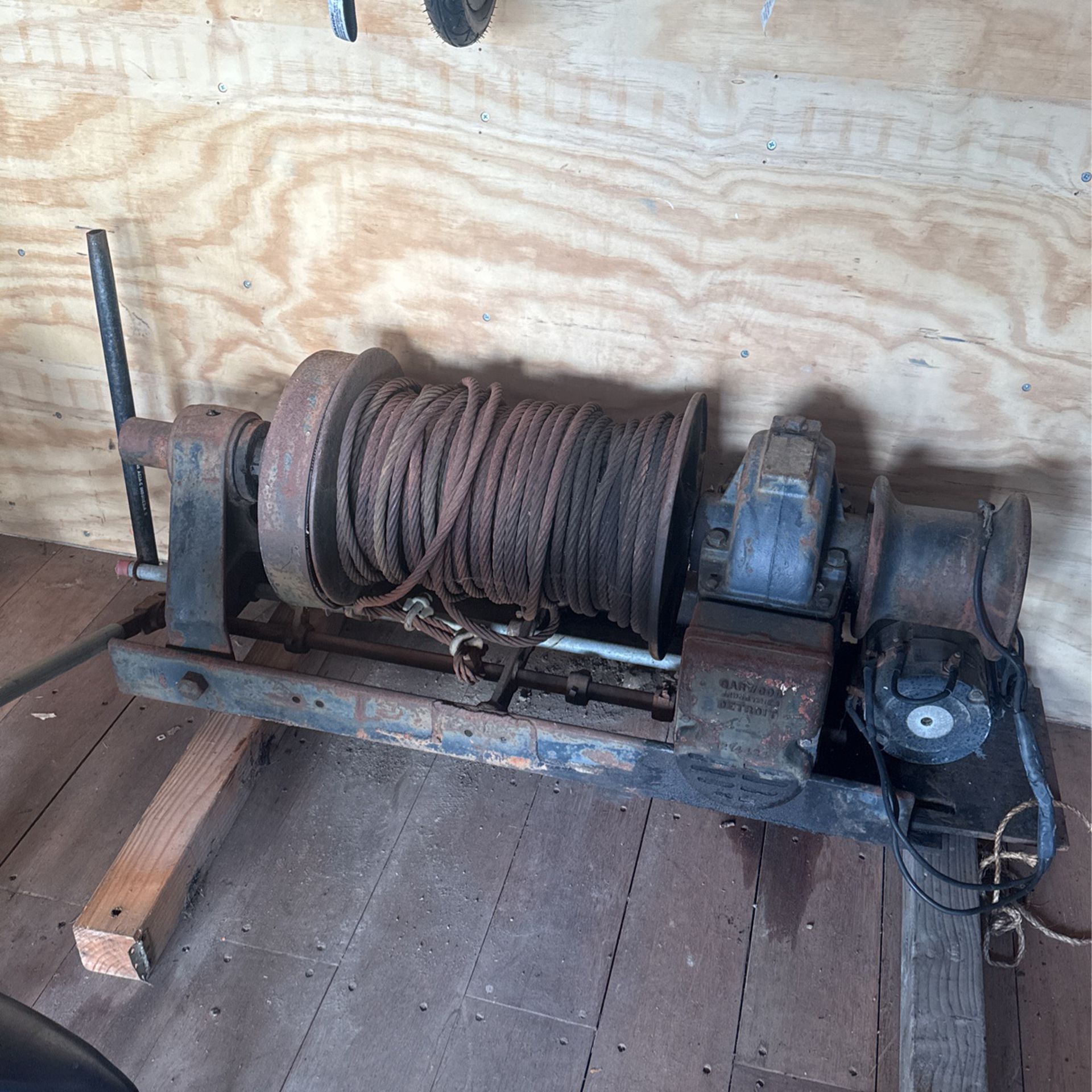 Winch Electric 24 Volts DC