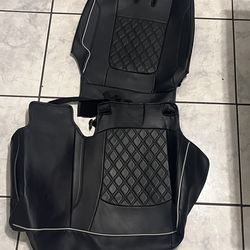 SEAT COVERS Ford Explorer https://offerup.co/faYXKzQFnY?$deeplink_path=/redirect/