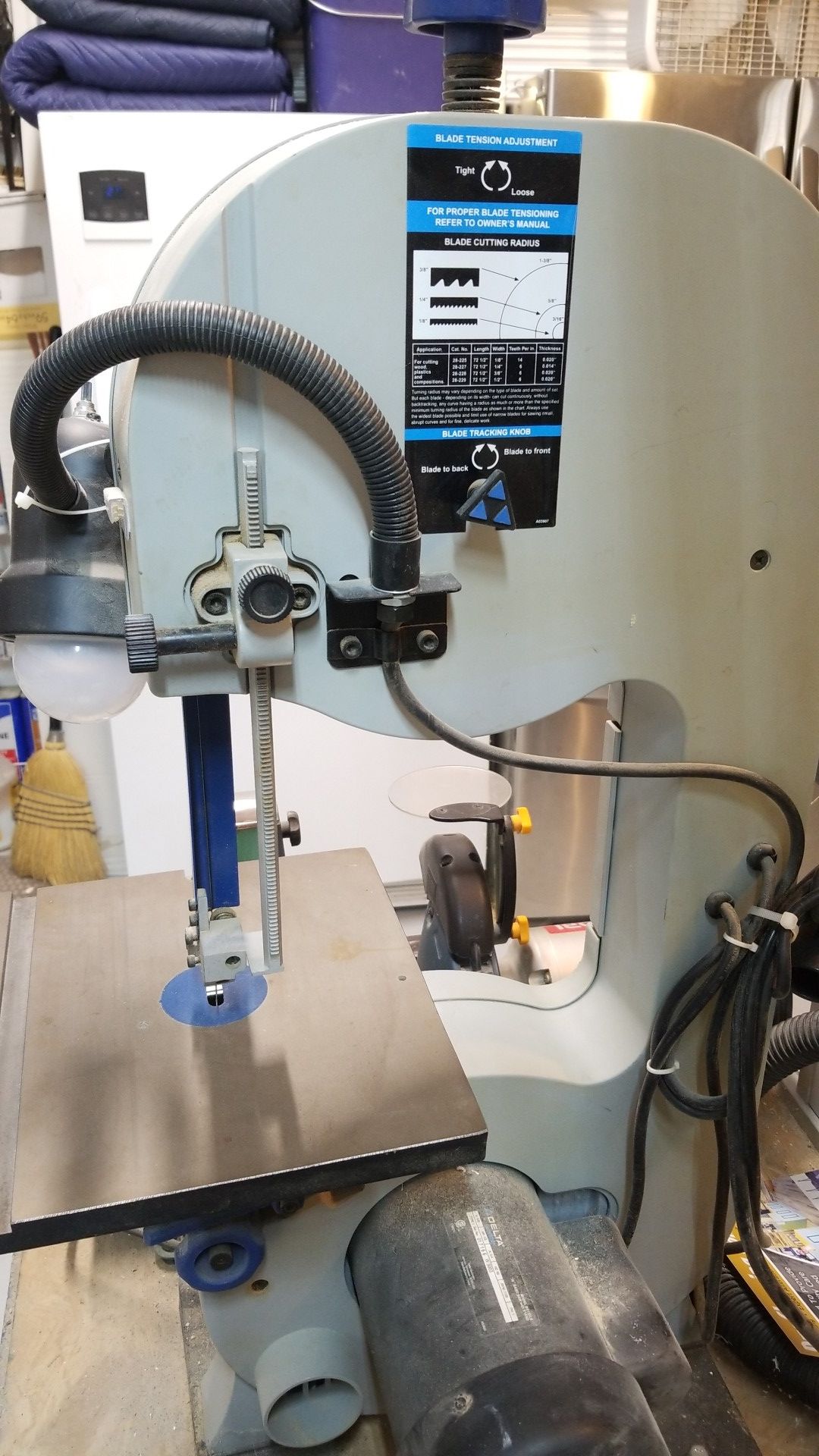 Delta Shopmaster 10 inch band saw bs150ls, 2 extra blades and miter for
