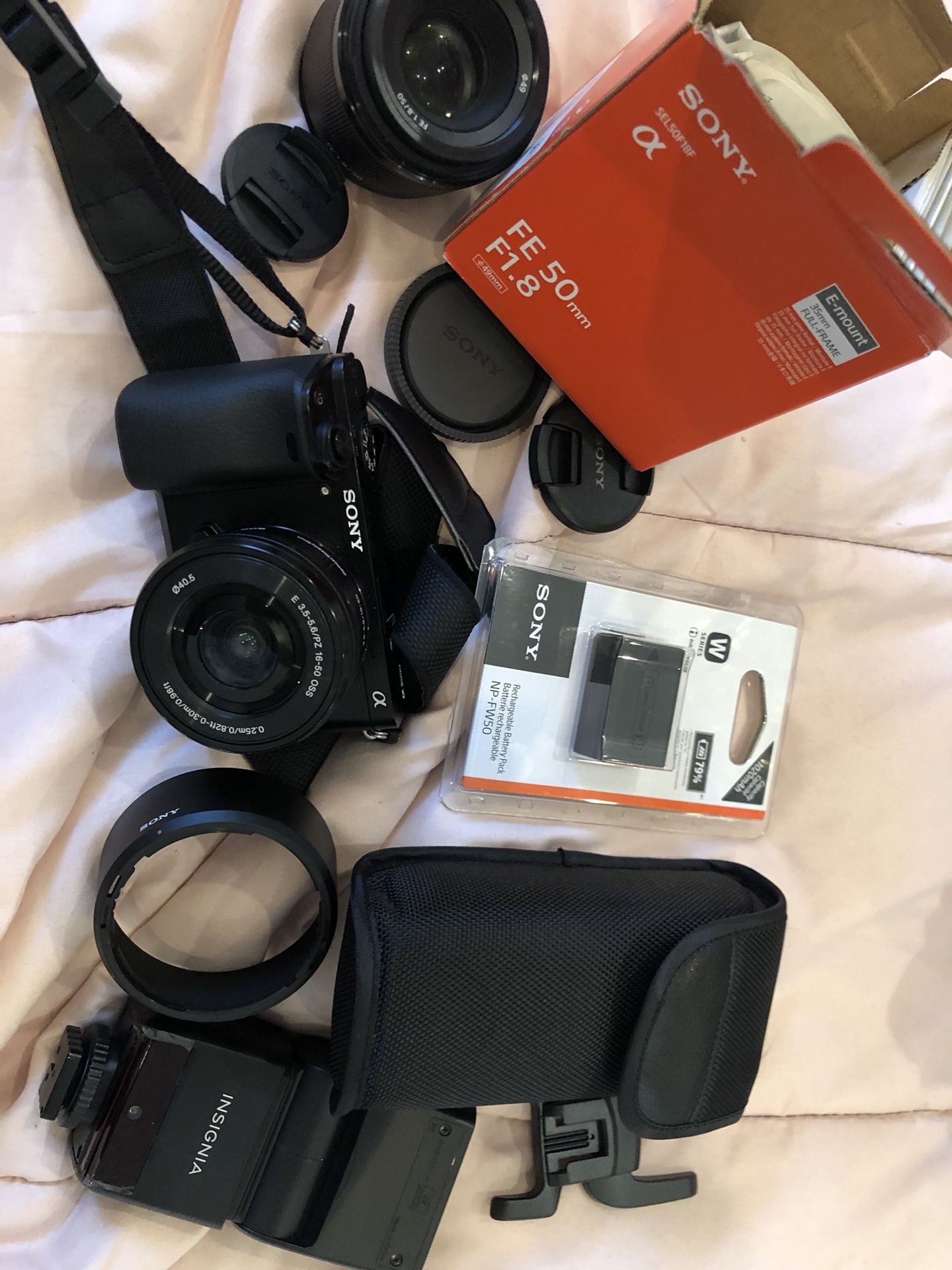 Sony a6000 with accessories included !