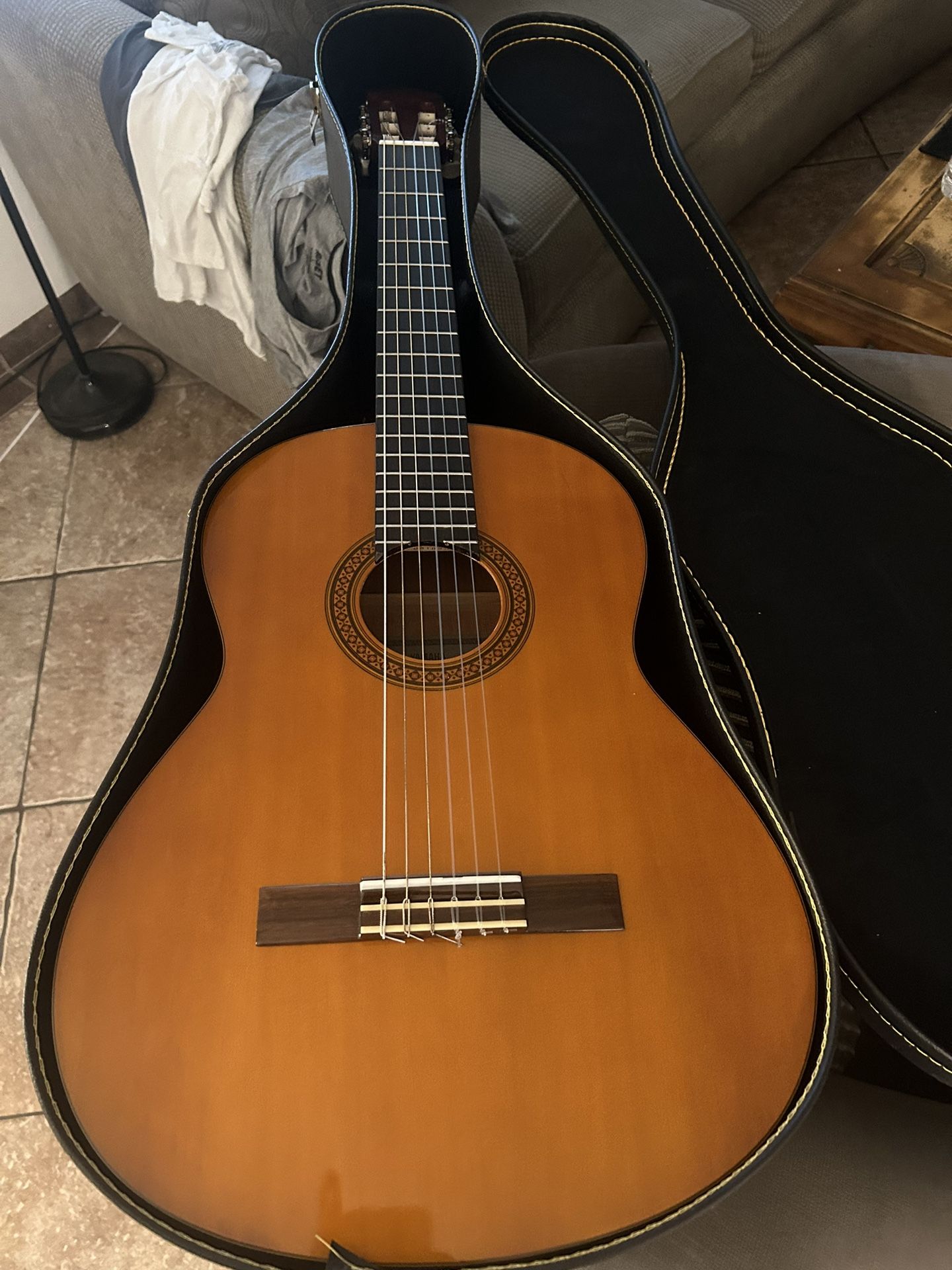 Gitarra  Y Teclado