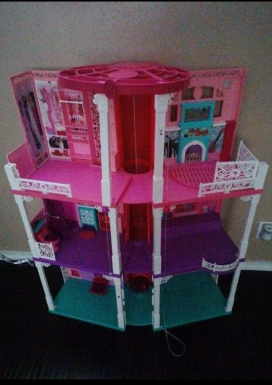 Barbie Dream House 2014