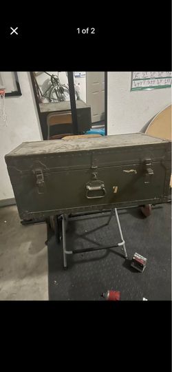 Vintage Military Footlocker Trunk