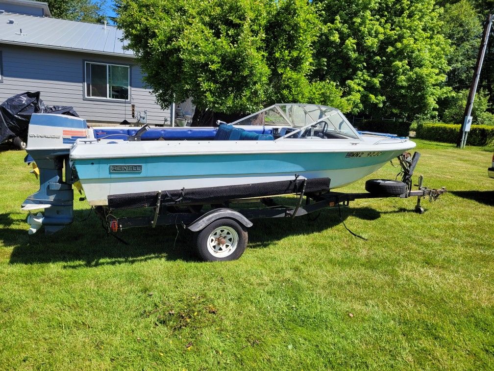 Photo 1970 16 Foot Reinell. 65 Horse Evinrude