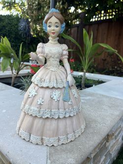 13" DECORATIVE VINTAGE DOLL-PLASTER