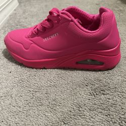 Skechers, Nike, M.k. 