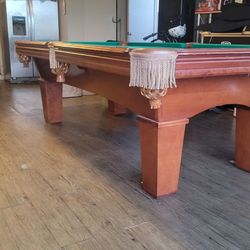 Pool Table 8ft ( Free Delivery & Set Up & New Color Felt Of Your Choice )