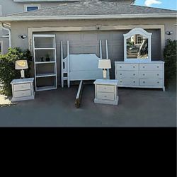 6 Piece Queen Size Solid Wood Bone White Bedroom Set