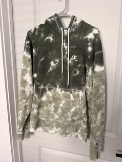 Green champion sweatshirt - size medium