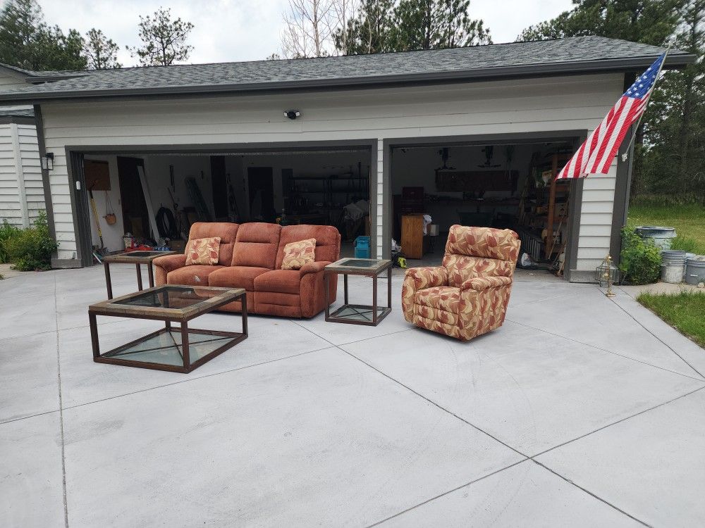 LAZ-U-BOY Sofa Set W Recliner &end And Coffee Tables