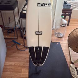 Pyzel Shadow grom board 4”4’ brand new with pad