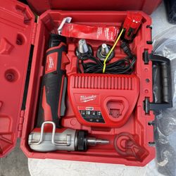 Milwaukee M12 Cordless Right Angle Die Grinder Kit