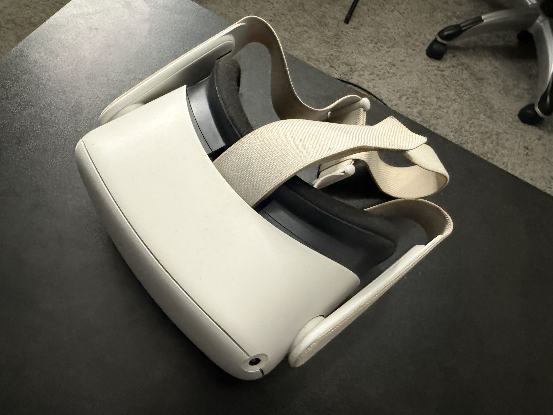 Meta Oculus Quest 2 VR Headset with Controllers – 128GB