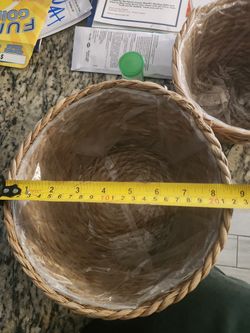 Set of 3 Seagrass Planter Baskets with Liners (9 in, 7.5 in, 6.25 in)
