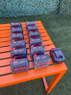 13 Milwaukee batteries M18 red lithium XC 5.0