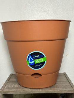 Self Watering Planter Pot - Terracotta