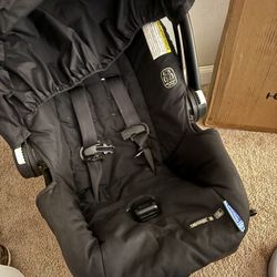 Graco CAR SEAT  (Rear Facing Newborn)