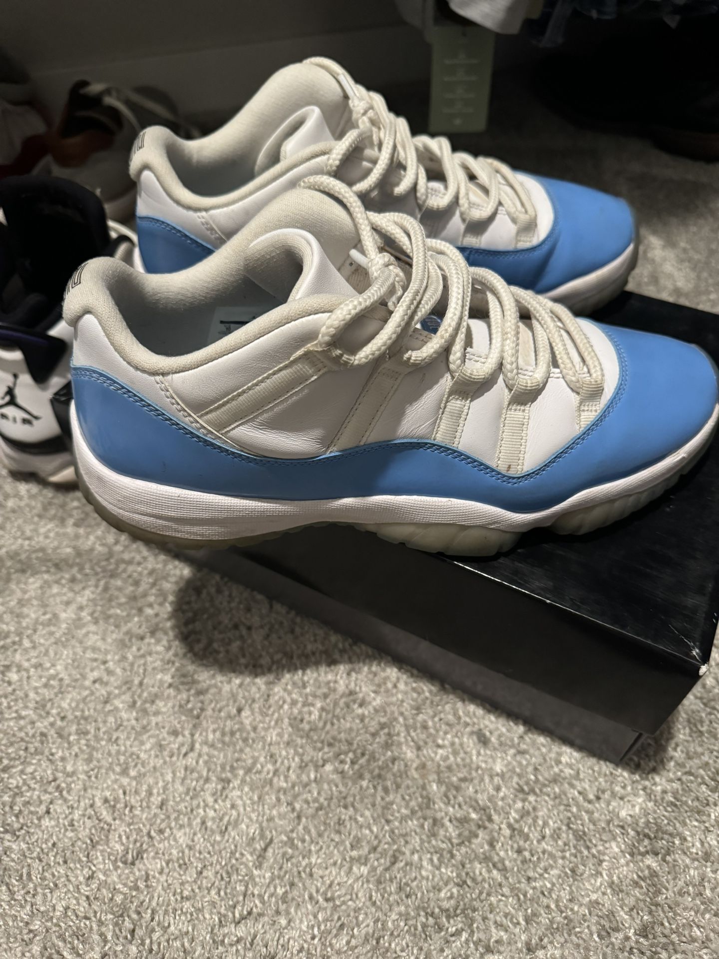 Jordan 11 Low Carolina