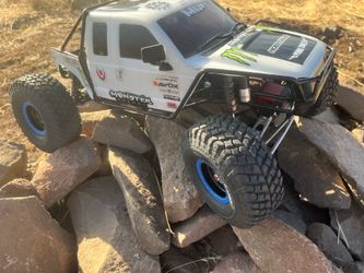 RC Crawler,  1/10 scale Custom welded metal chassis and roll cage by Mullins Chassis Works, extremely capable crawler