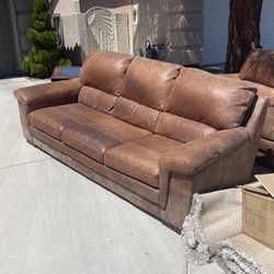 Great condition just needs to be Whipped Down. 