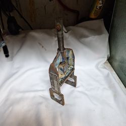 Plastic Pipe Squeeze Tool