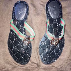 Gucci Sandals GREAT CONDITION‼️ CHECK OUT MY OTHER LISTINGS‼️