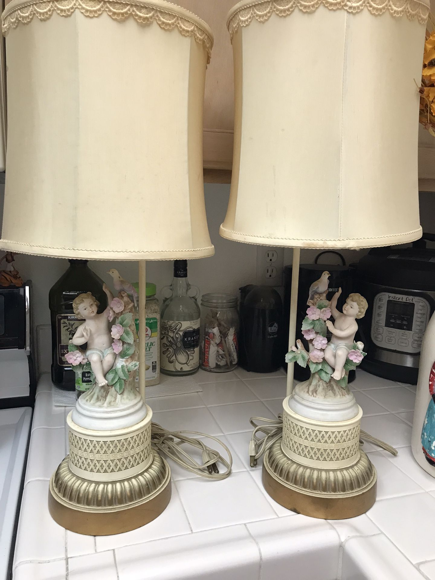 Beautiful Pair Of Vintage Ceramic Lamps  Both Only $60 