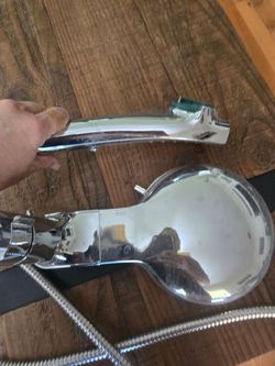 Moen shower head with magnetic handheld