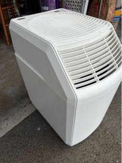 Humidifier - Essick Air Products Evaporative Humidifier - Model 831000