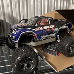 Traxxas RC Stampede 4x4 VLX Brushless 